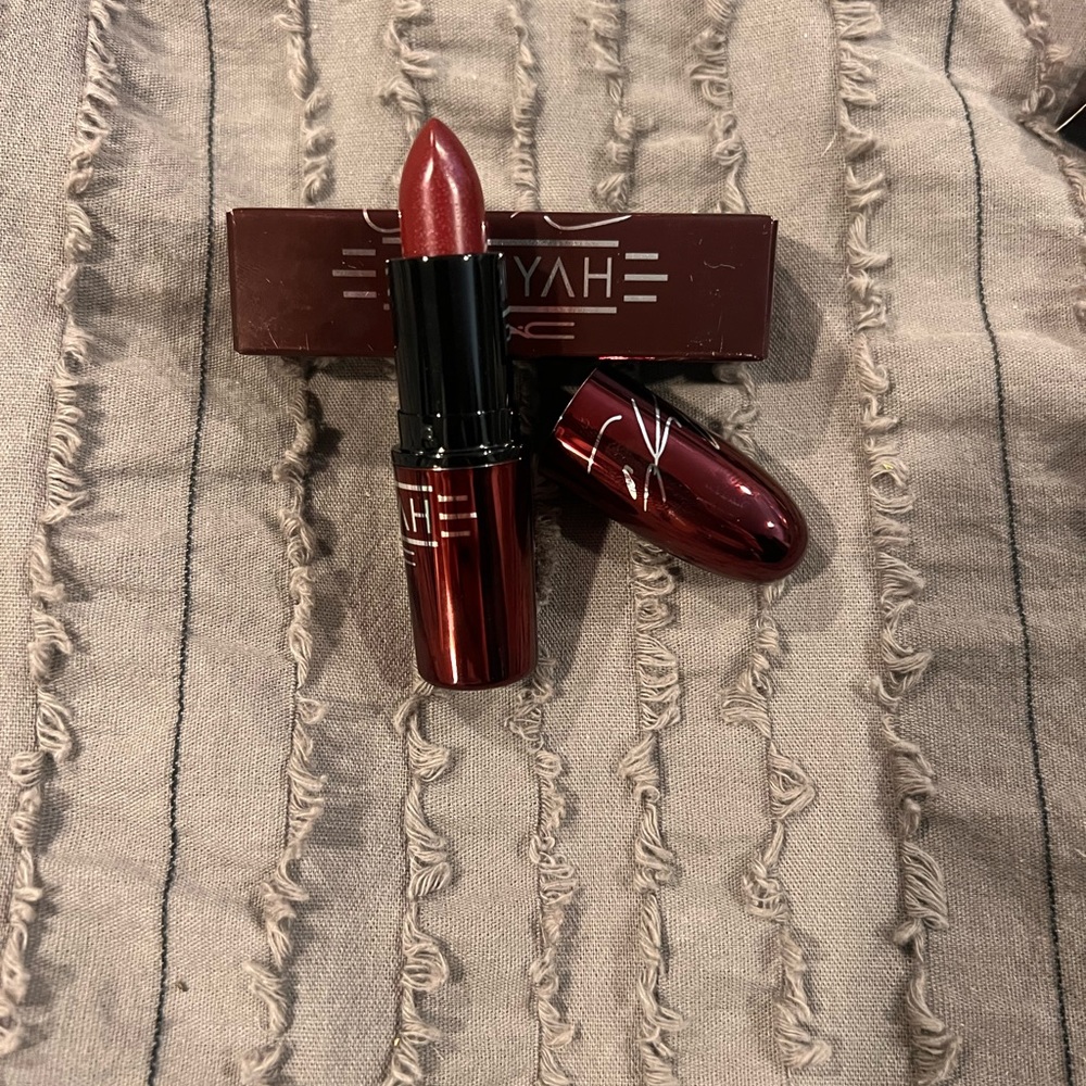 M.A.C. Makeup Aliyah Collection - Picture 6 of 15